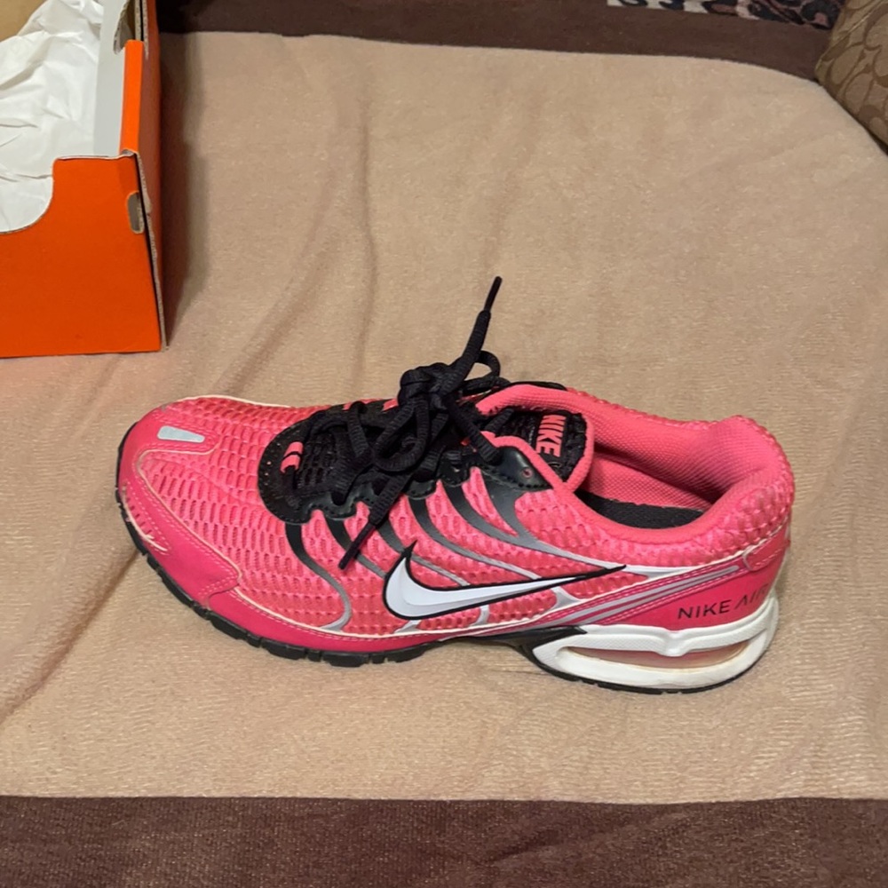 Shoes - Picture 2 of 4